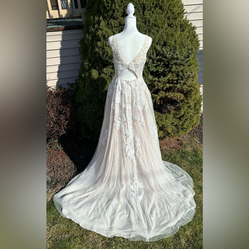 OLEG CASSINI - Ivory Wedding Dress - purchased 2022 - Picture 3 of 6